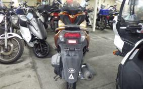 YAMAHA TRICITY 125 SE82J