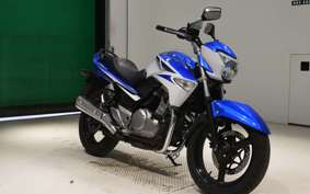 SUZUKI GSR250