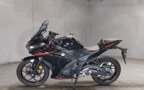 YAMAHA YZF-R25 RG10J