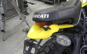 DUCATI SCRAMBLER ICON 2015