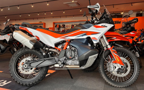 KTM 890 ADVENTURE	 R TR640