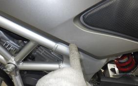 HONDA VTR 250 Gen. 2 MC33