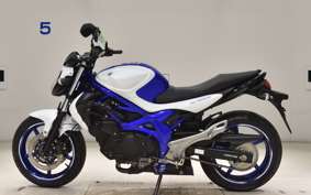 SUZUKI GLADIUS 2013 VK58A