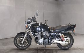 SUZUKI INAZUMA 1200 GV76A