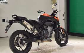 KTM 890 DUKE 2023