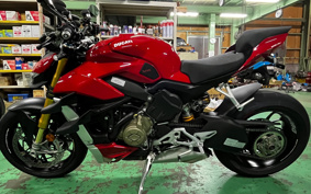 DUCATI STREET FIGHTER V4S 2021 1F00