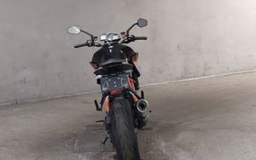KTM 1290 SUPER  DUKE R 2015 V3940