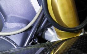 TRIUMPH DAYTONA 675 R 2015