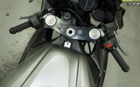 YAMAHA YZF-R1 2002