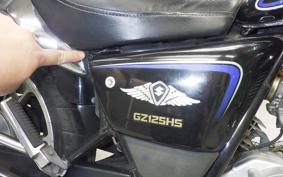 SUZUKI GZ125-HS 2023