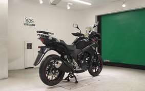 SUZUKI Vｽﾄﾛｰﾑ250