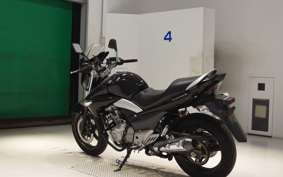 SUZUKI GSR250 2014