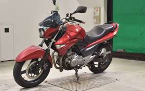 SUZUKI GSR250