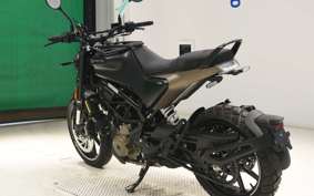 HUSQVARNA SVARTPILEN 250