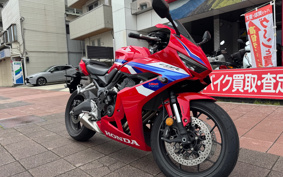 HONDA CBR650R E-Clutch 2024 RH17
