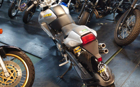 HONDA VTR 250 MC33