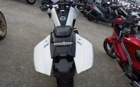 HONDA NM4 VULTUS -02 2014 RC82