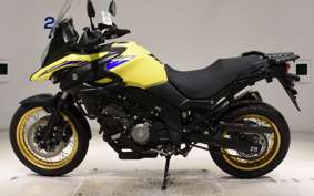 SUZUKI DL650 ( V-Strom 650 ) XTA 2023 C733M