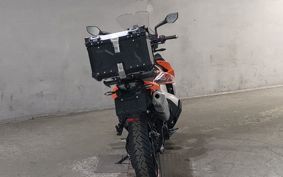 KTM 890 ADVENTURE	 2023 TS640