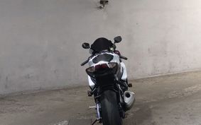 SUZUKI GSX-R750 2013 CW111