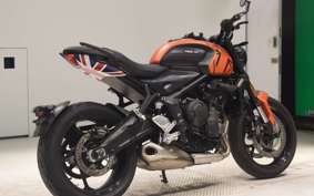 TRIUMPH TRIDENT 660 2023