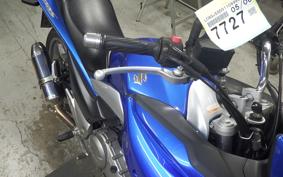 SUZUKI GSR250S
