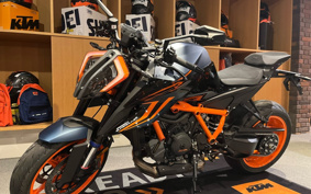 KTM 1290 SUPER DUKE R EVO V3940