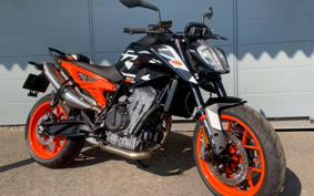 KTM 890 DUKE GP 2024 TU940