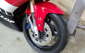 YAMAHA YZF-R1 1999 RN01