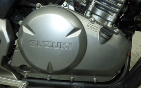 SUZUKI GSR250 2015