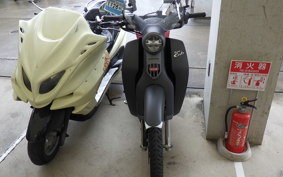 HONDA C125 SUPER CUB JA71