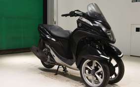 YAMAHA TRICITY 125 1981 SE82J