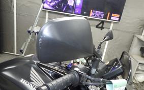 HONDA CB650R E-Clutch 2025 RH17