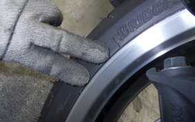 YAMAHA T-MAX 560 T 2025 SJ21J