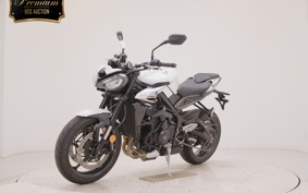 TRIUMPH STREET TRIPLE R 2026