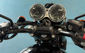 TRIUMPH BONNEVILLE T120 BLACK 2021 DAD75H