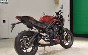 TRIUMPH STREET TRIPLE RS 2025