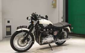 TRIUMPH BONNEVILLE T100 2004