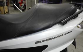 SUZUKI SKYWAVE 200 (Burgman 200)
