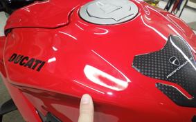 DUCATI STREETFIGHTER V4 2025