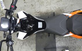 KTM 125 DUKE 2025