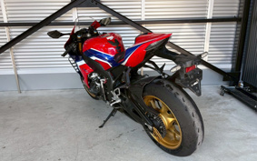 HONDA CBR1000RR-R FB SP 2023 SC82