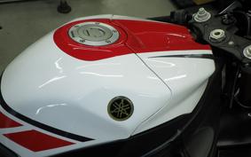 YAMAHA YZF-R1 2010
