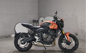 TRIUMPH TRIDENT 660 LGL10U