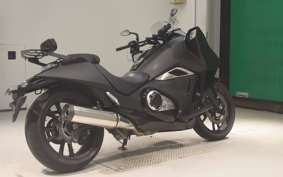 HONDA NM4 VULTUS -01 2014 RC82