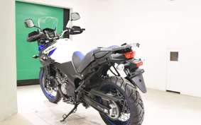 SUZUKI Vｽﾄﾛｰﾑ650XTA 2024 C733M