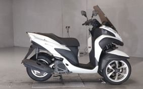 YAMAHA TRICITY 125 SE82J