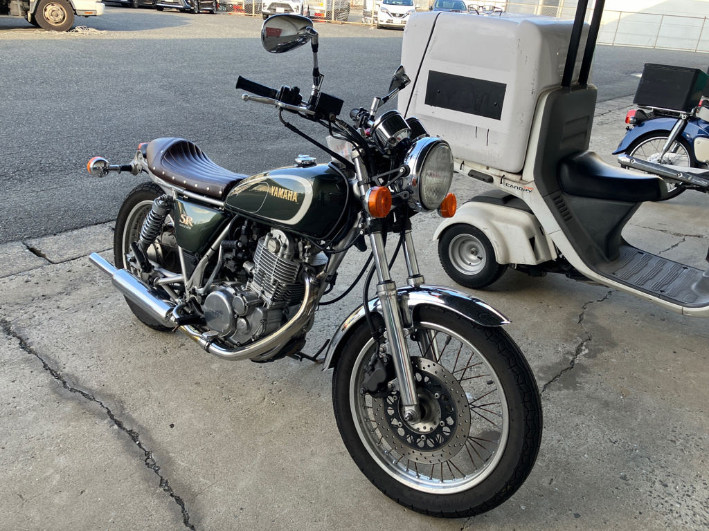 Фото Yamaha SR400 2013 с японского аукциона