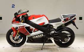 YAMAHA YZF-R7 2000