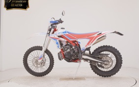 BETA クロス TRE ーナー250 2023